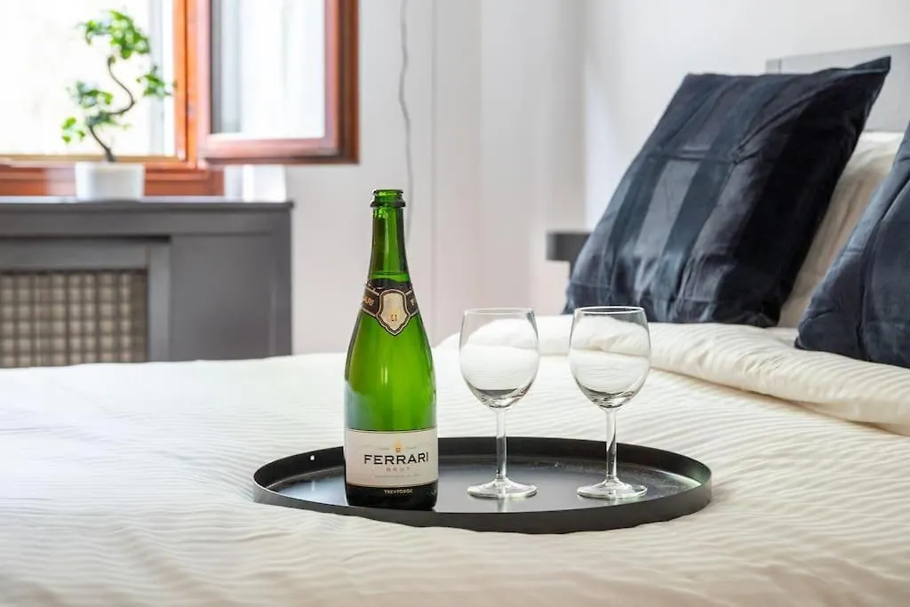 Appartamento Solferino 29 - Brera Duomo With Private Garden Milano Italia